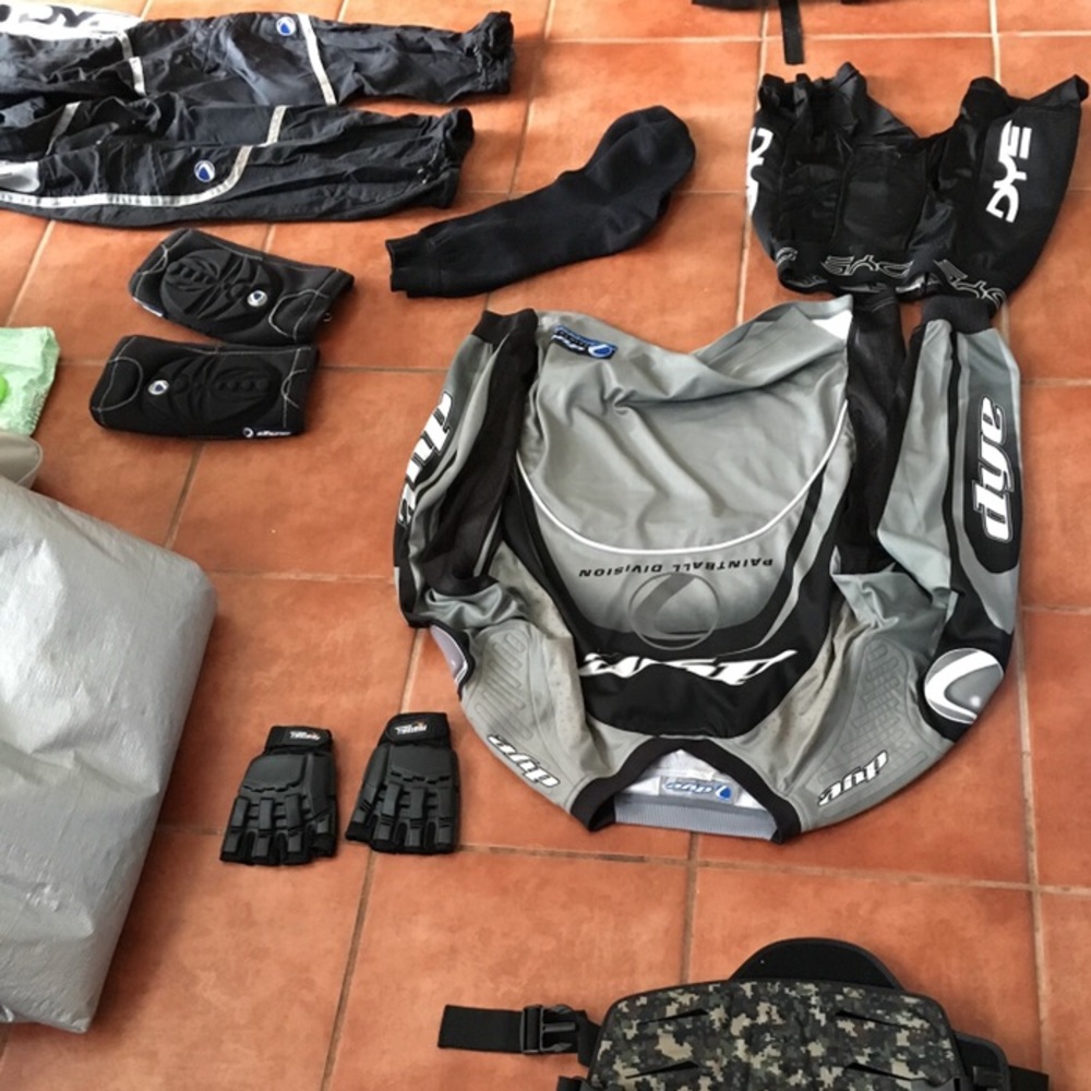Men’s Paintball Gear